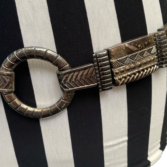 Chico’s Genuine Leather Womens Belt Black Leather Silver Colored Accents 33-40” - Picture 6 of 13